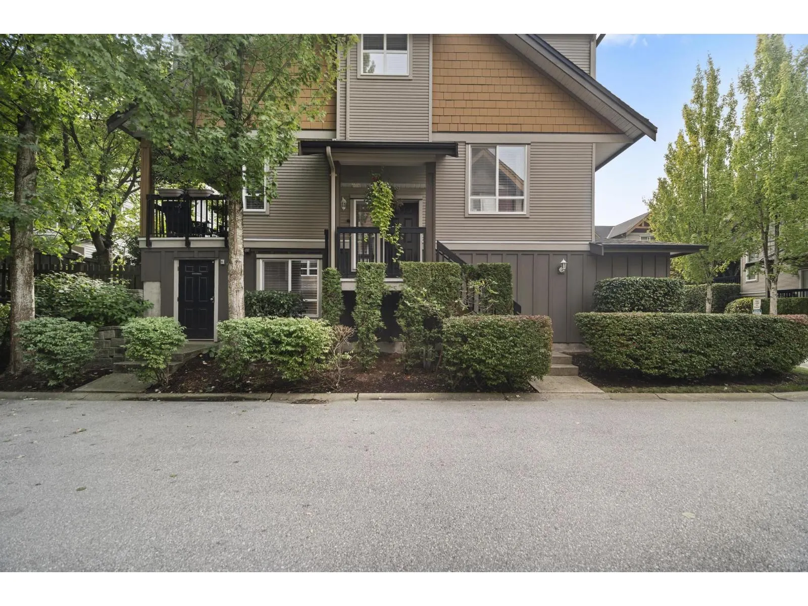 9 16789 60 AVENUE