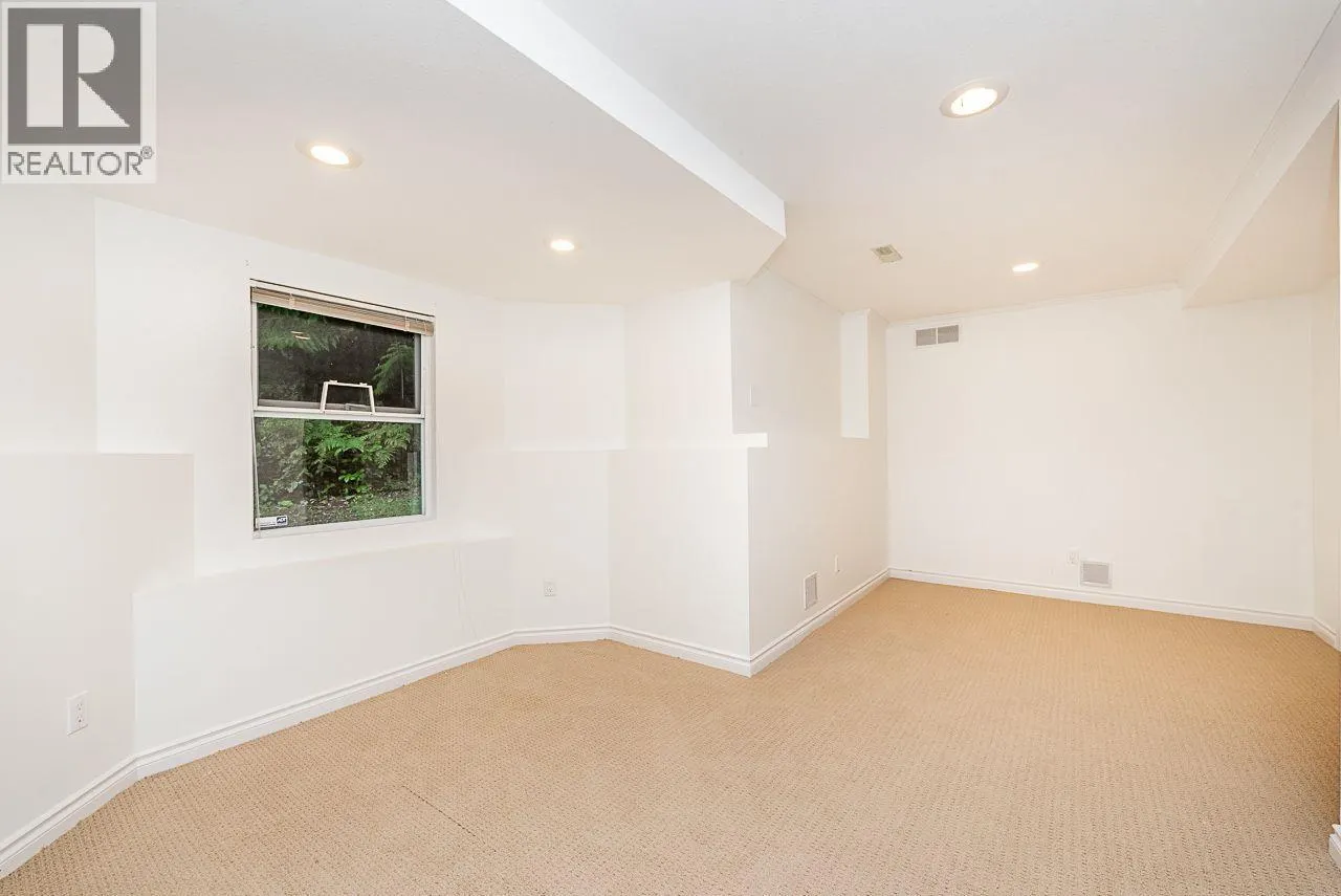 1580 WINTERGREEN PLACE