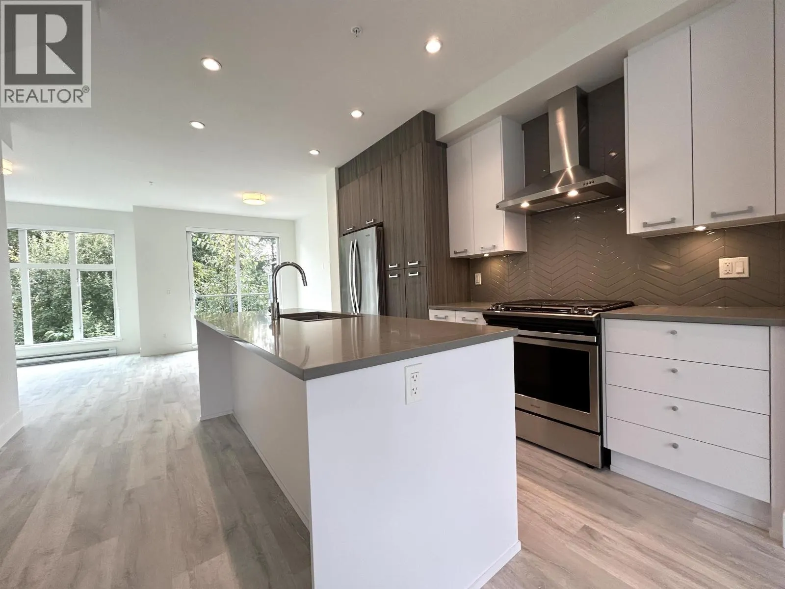 128 24076 112 AVENUE