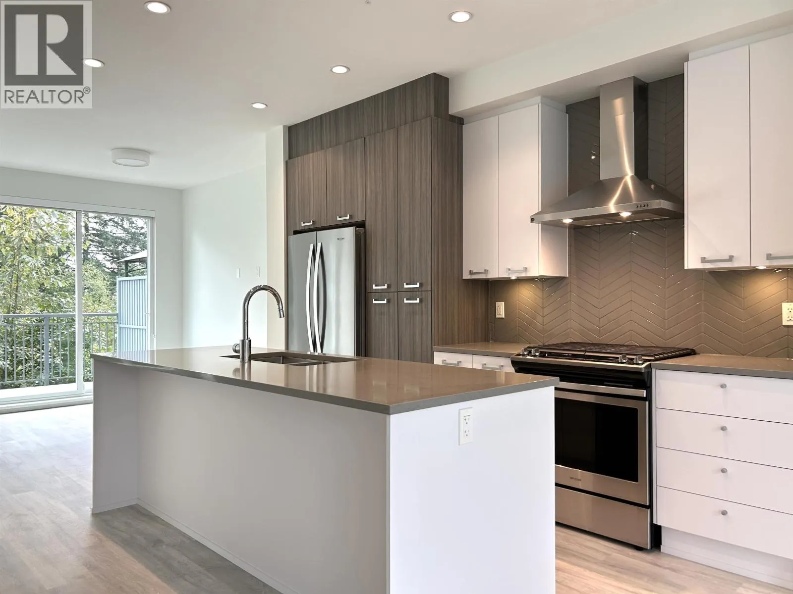 128 24076 112 AVENUE
