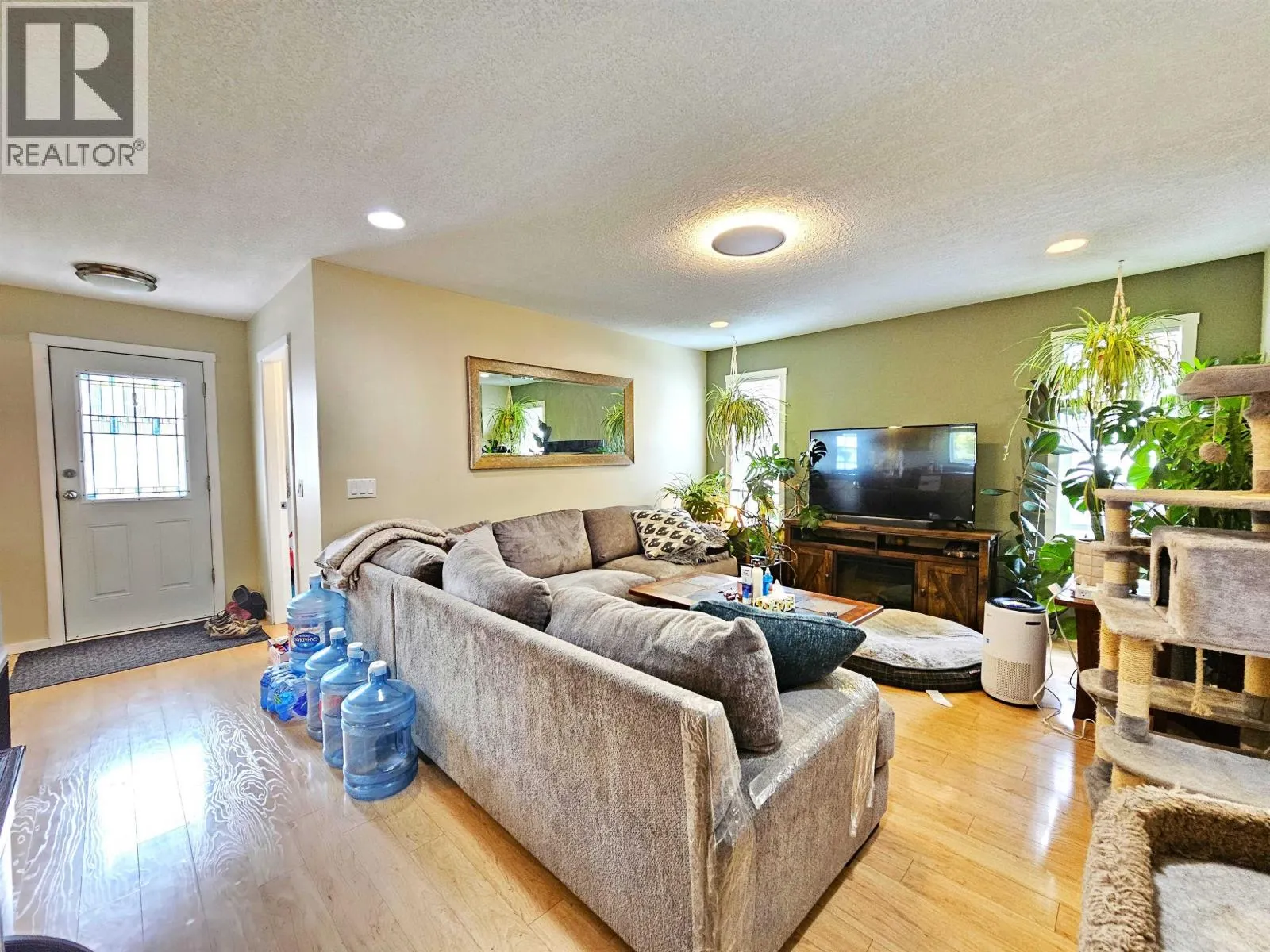 7143 KENNEDY CRESCENT