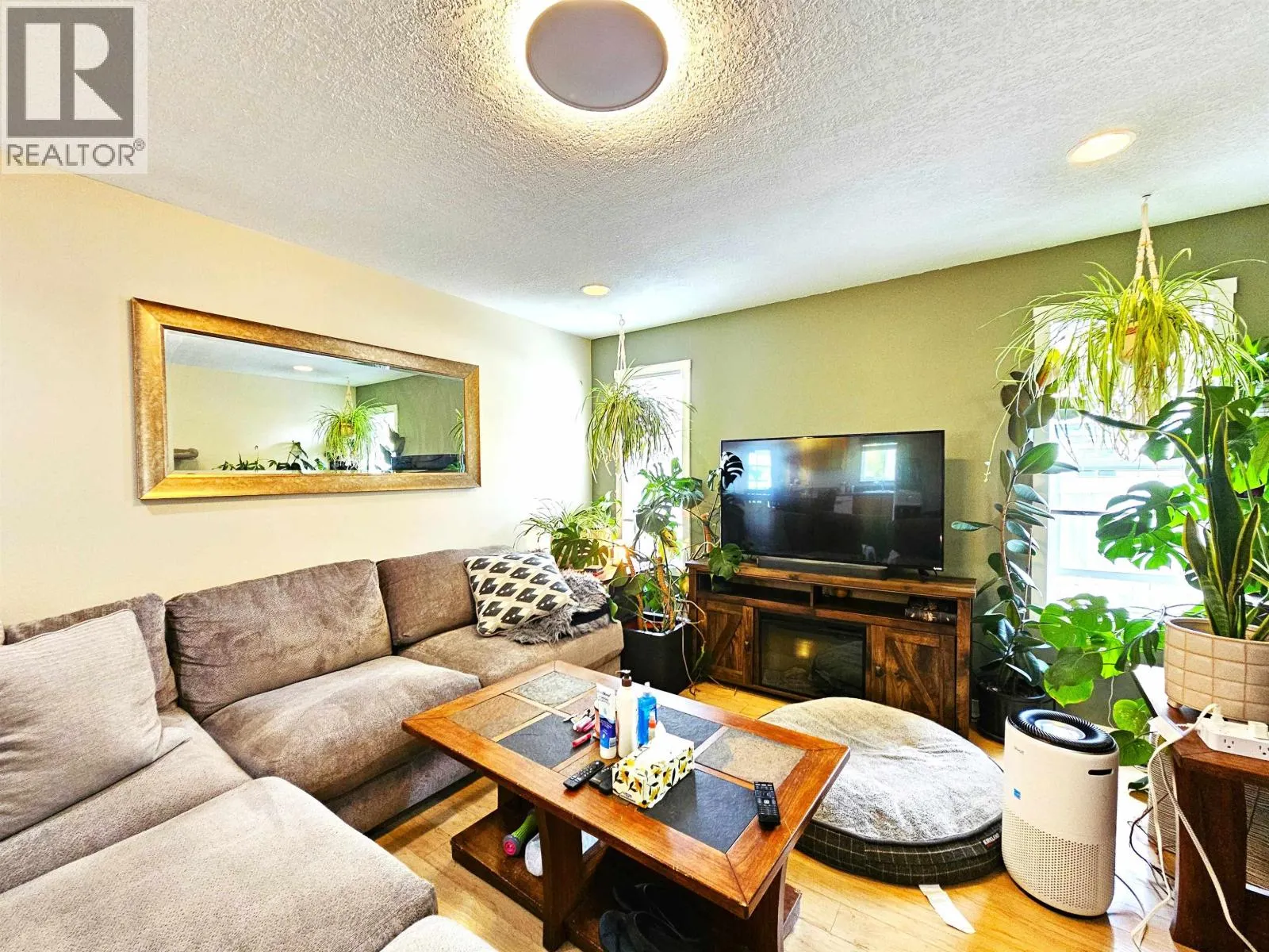 7143 KENNEDY CRESCENT