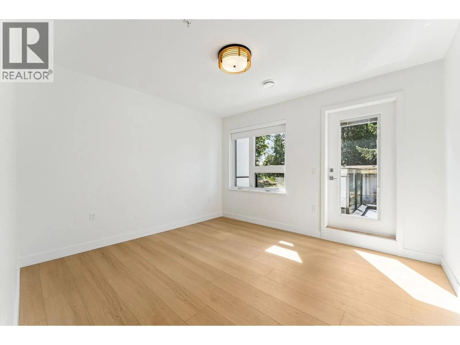 844 ST. DENIS AVENUE