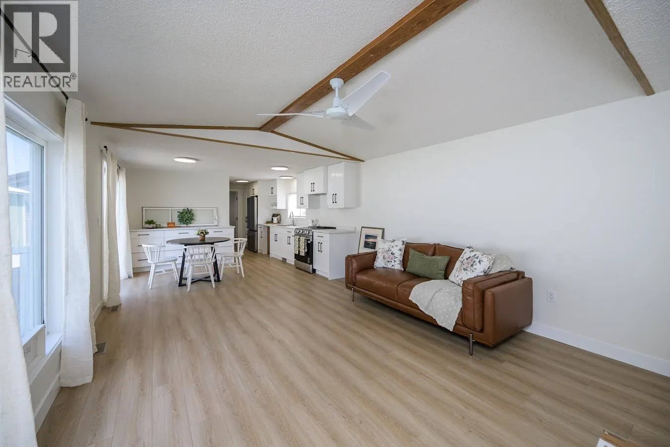 2914 GREENFOREST CRESCENT