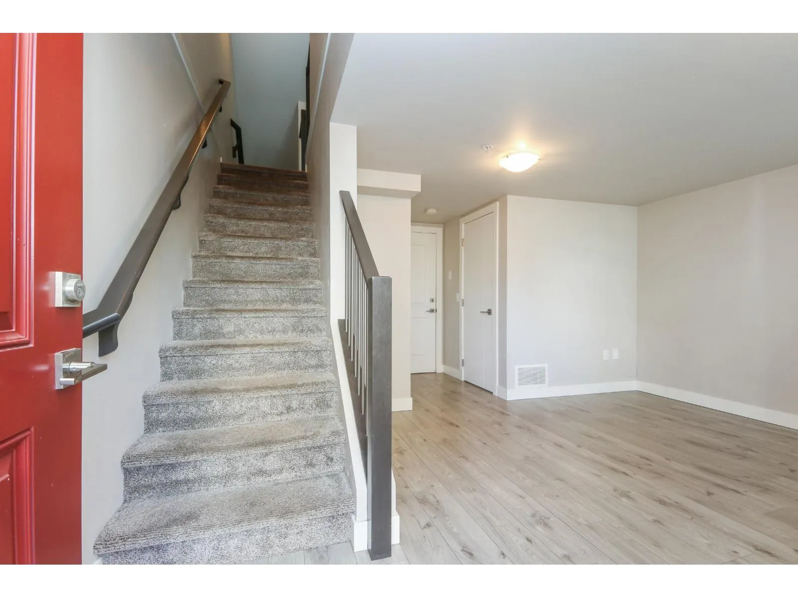 74 8413 MIDTOWN WAY|Chilliwack Proper South