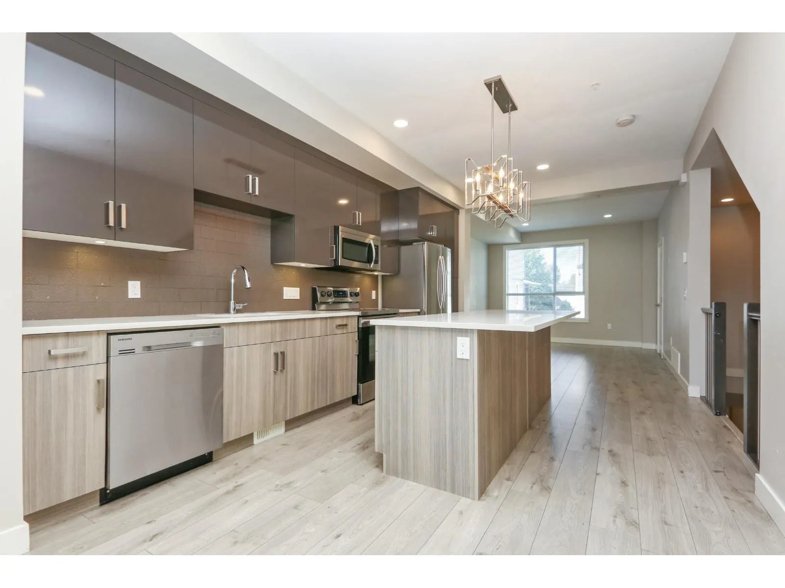 74 8413 MIDTOWN WAY|Chilliwack Proper South