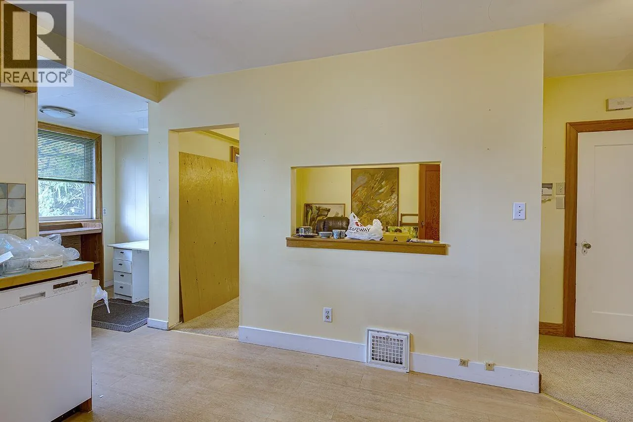 96 W 40TH AVENUE