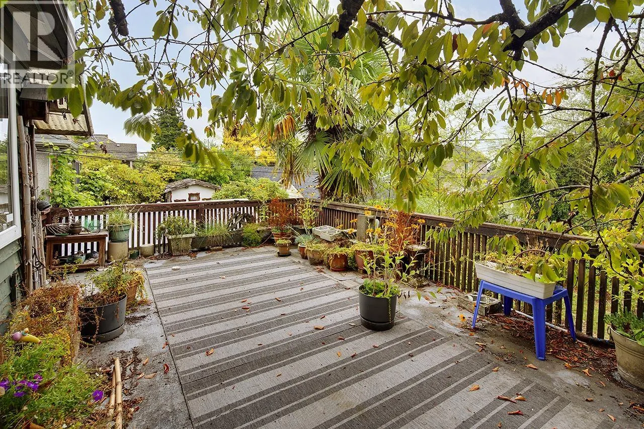 96 W 40TH AVENUE