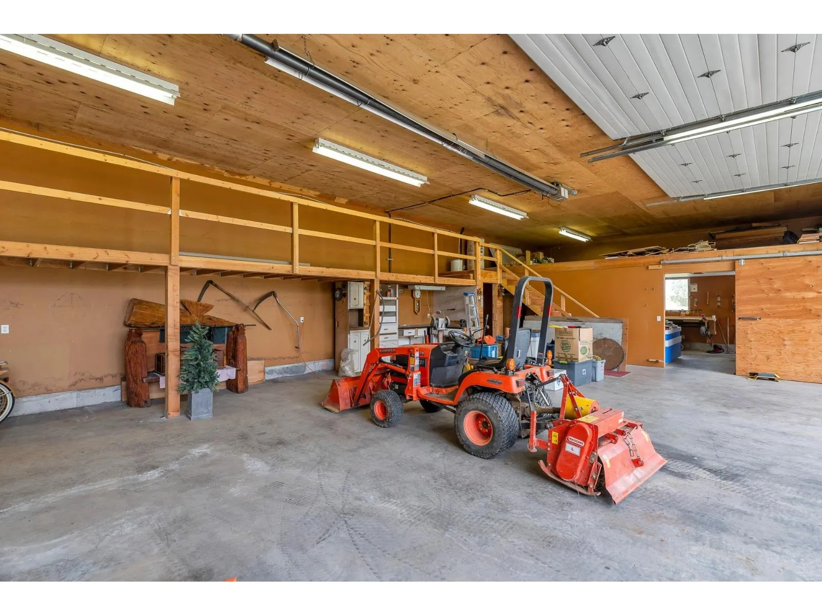 487 MCKENZIE ROAD