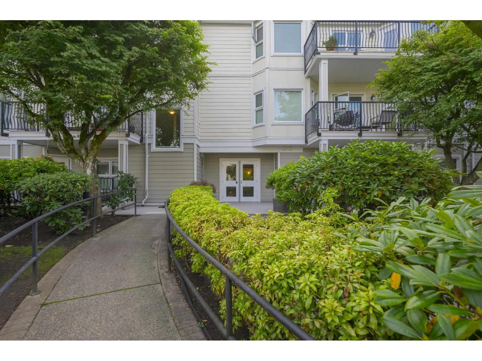 208 10320 156 STREET