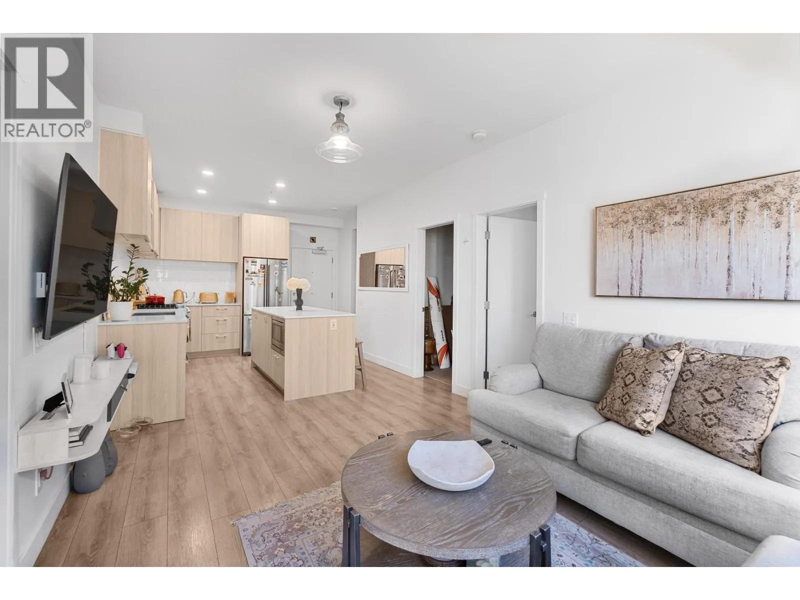 310 735 ANSKAR COURT