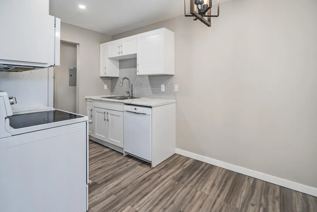 330 1735 AGASSIZ-ROSEDALE HIGHWAY NO 9 HIGHWAY|Agassiz