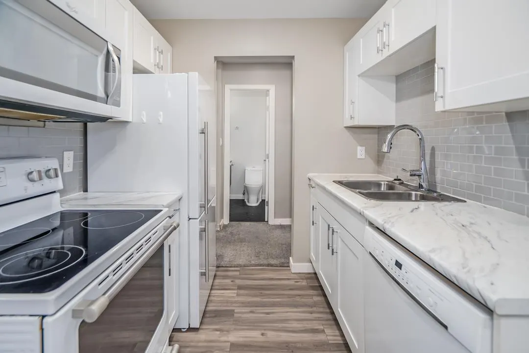 330 1735 AGASSIZ-ROSEDALE HIGHWAY NO 9 HIGHWAY|Agassiz