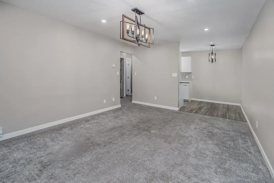 330 1735 AGASSIZ-ROSEDALE HIGHWAY NO 9 HIGHWAY|Agassiz