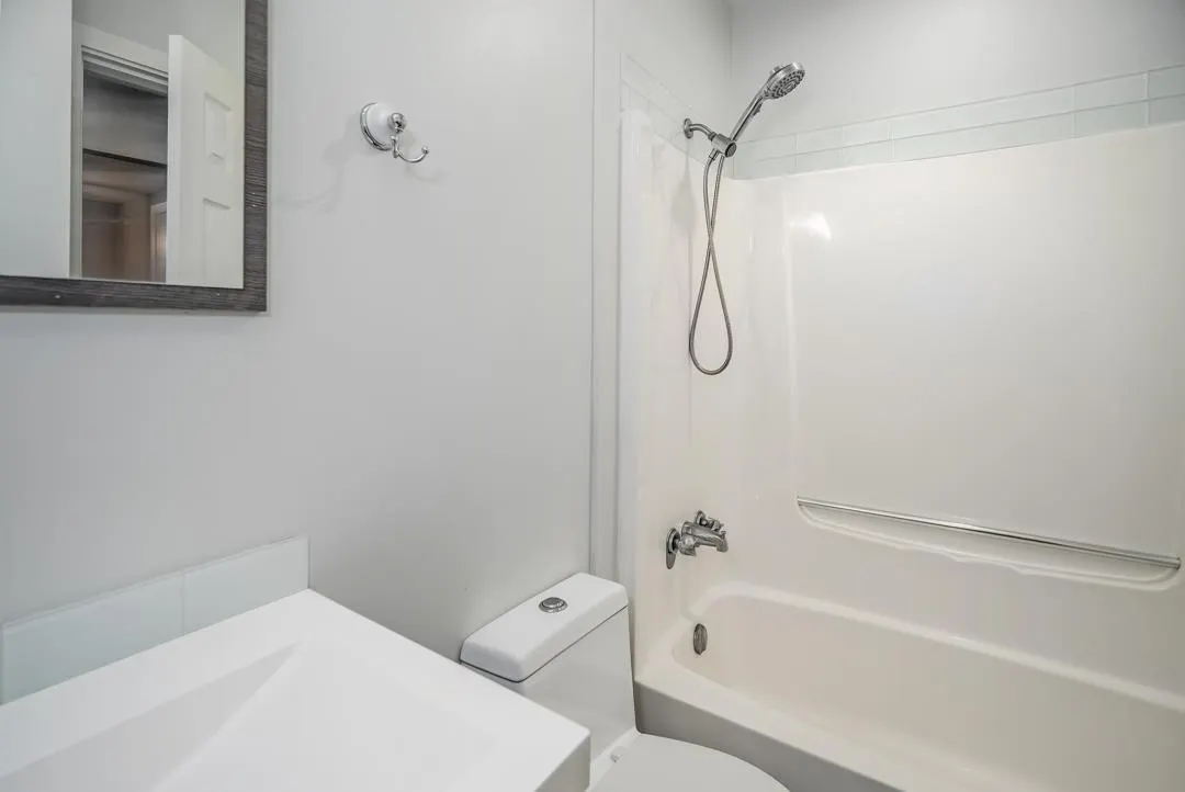 330 1735 AGASSIZ-ROSEDALE HIGHWAY NO 9 HIGHWAY|Agassiz