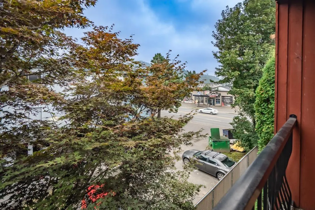 330 1735 AGASSIZ-ROSEDALE HIGHWAY NO 9 HIGHWAY|Agassiz