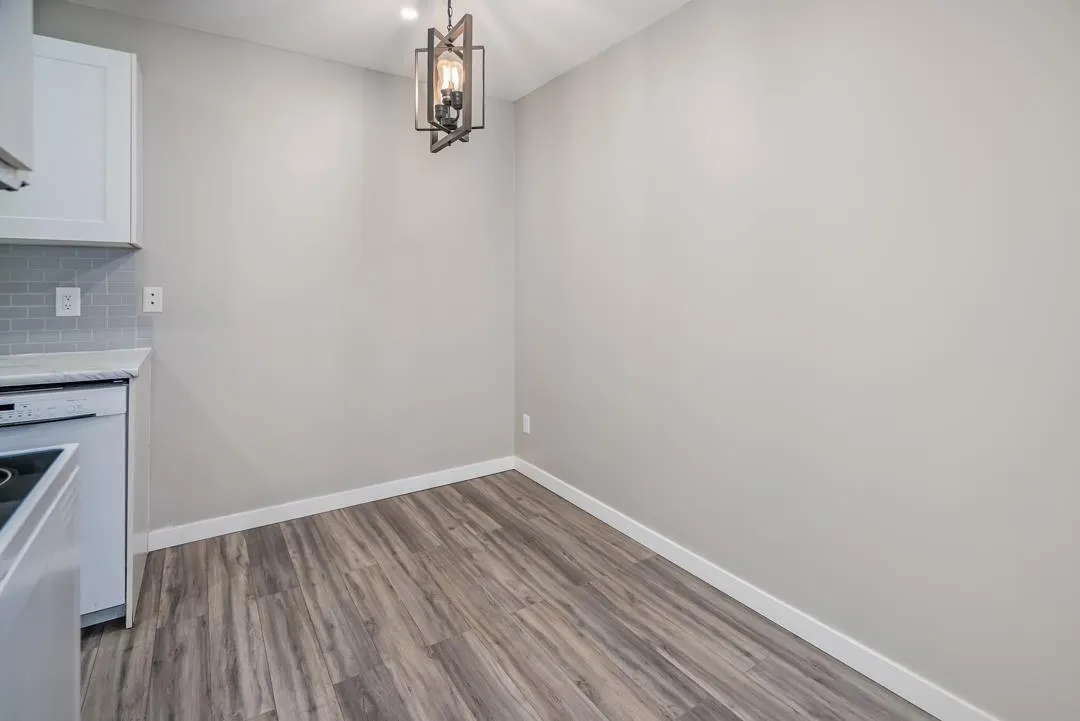 330 1735 AGASSIZ-ROSEDALE HIGHWAY NO 9 HIGHWAY|Agassiz