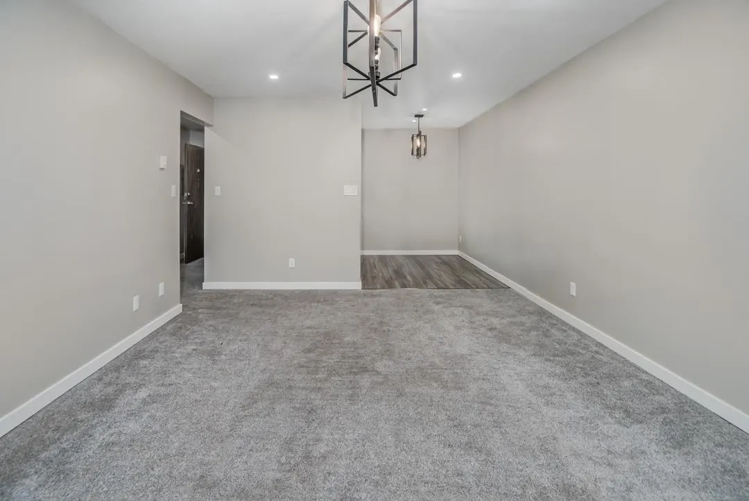 330 1735 AGASSIZ-ROSEDALE HIGHWAY NO 9 HIGHWAY|Agassiz