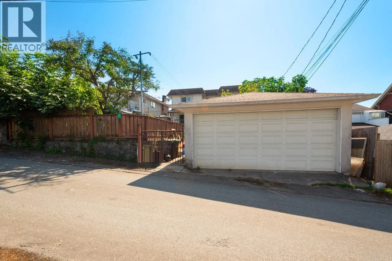 2155 W 15TH AVENUE