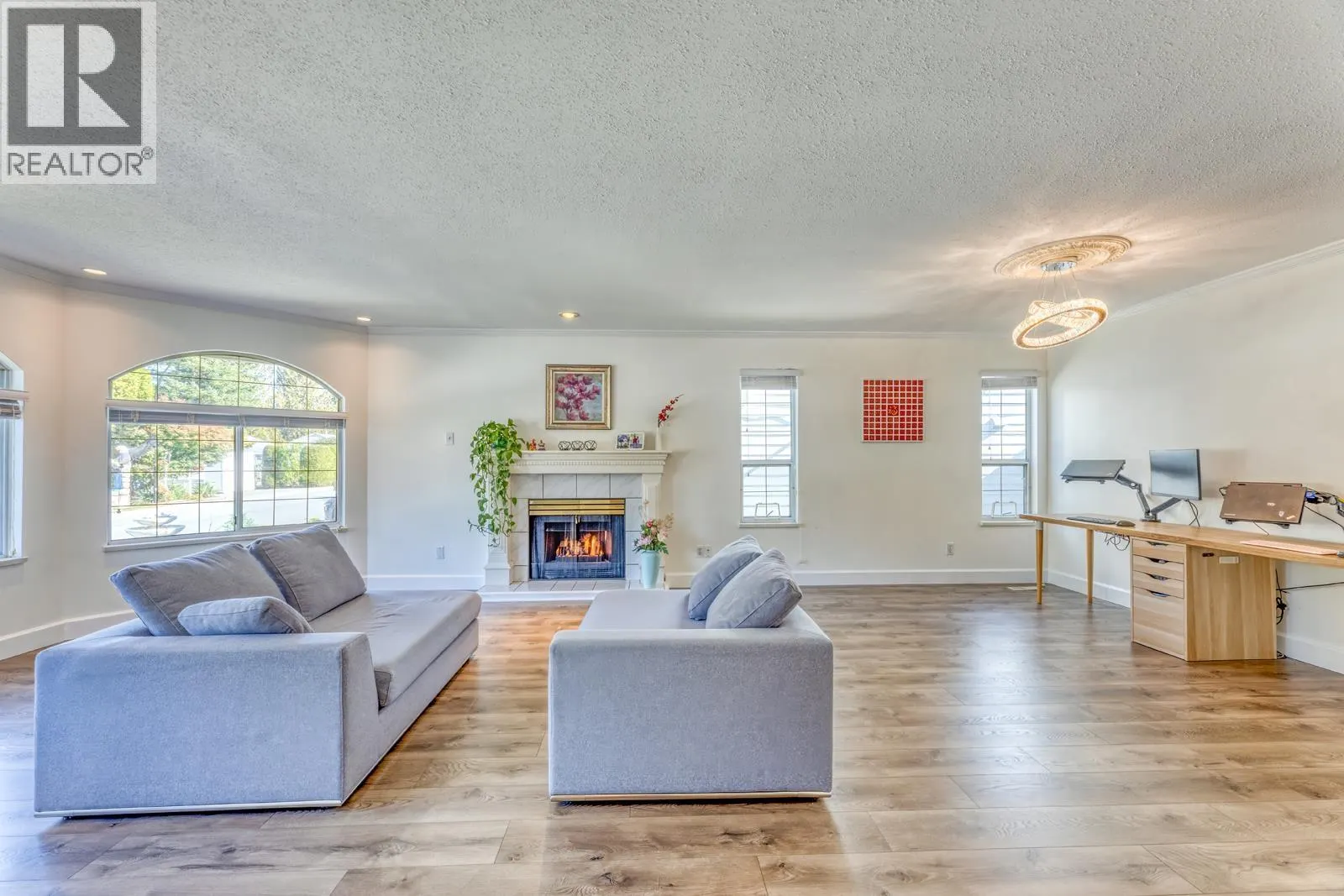 22970 126 AVENUE