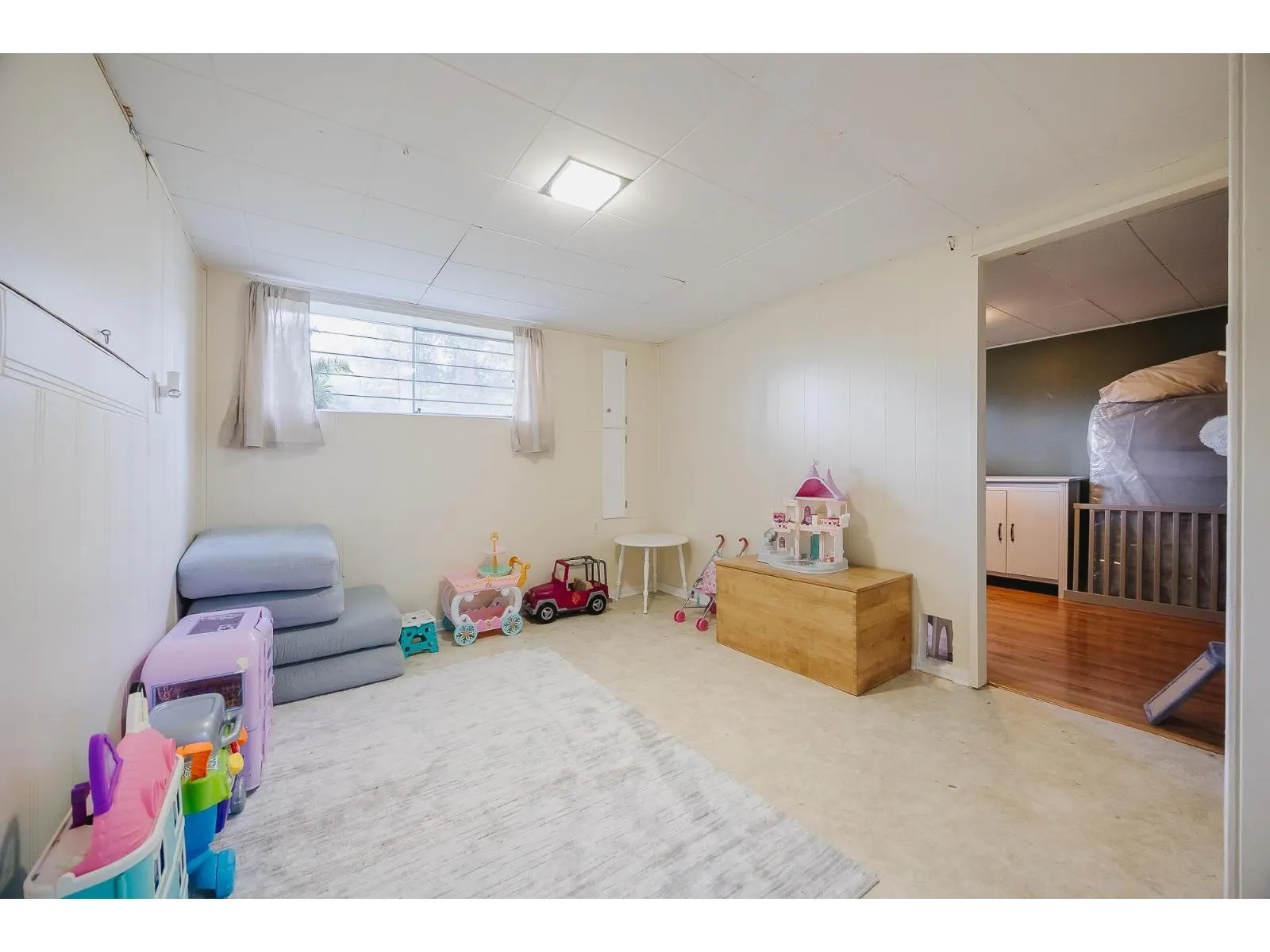 2296 ALEXANDER CRESCENT