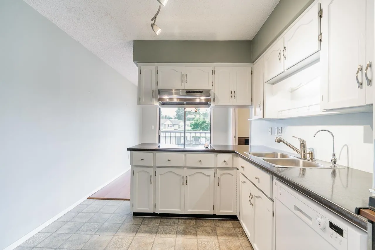 41 32959 GEORGE FERGUSON WAY