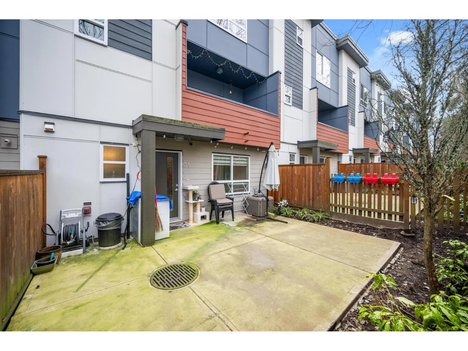 31 1670 160 STREET