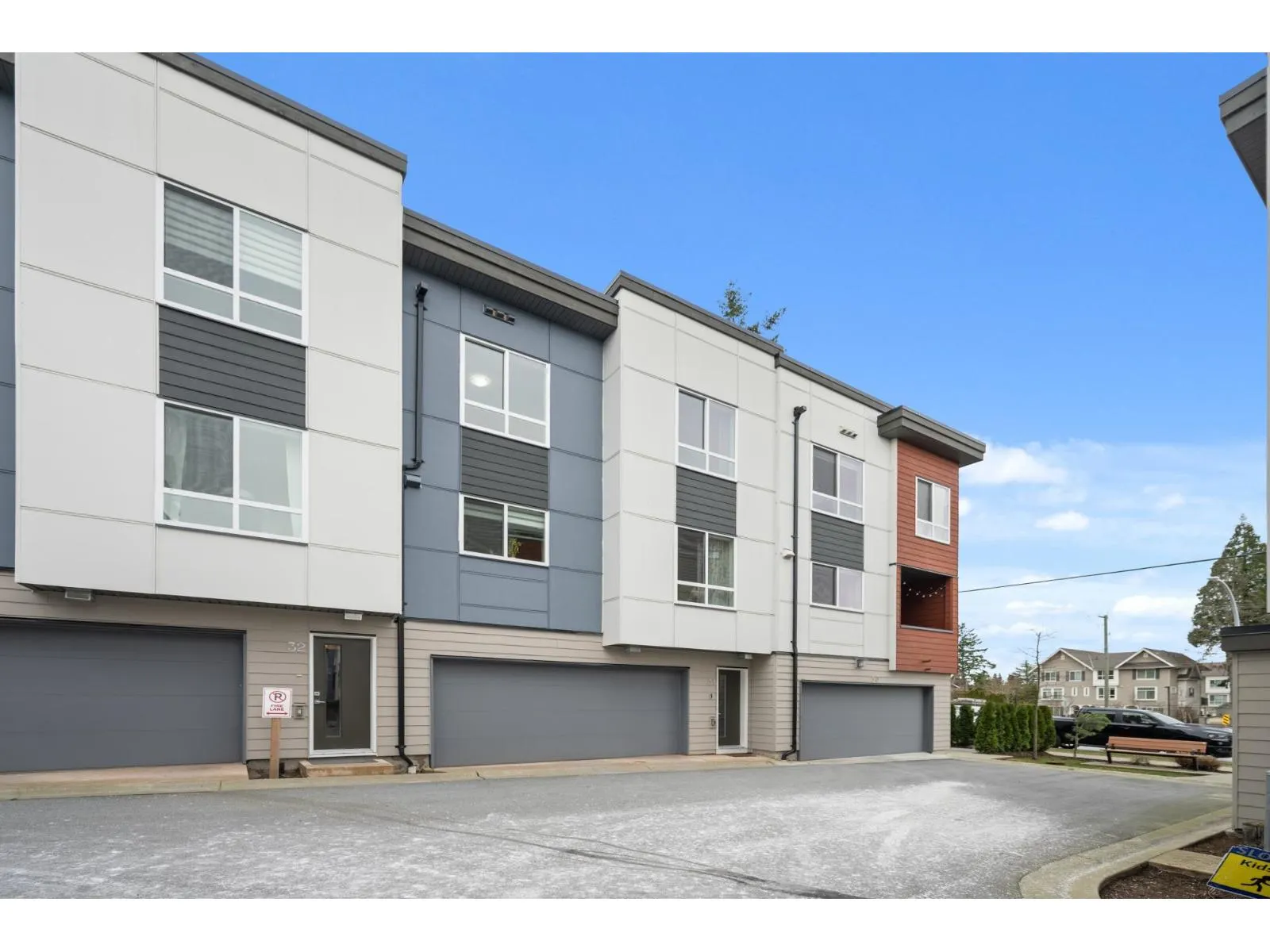 31 1670 160 STREET