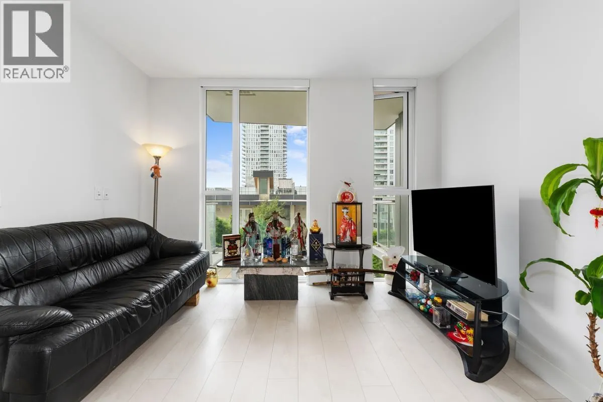 701 3538 SAWMILL CRESCENT