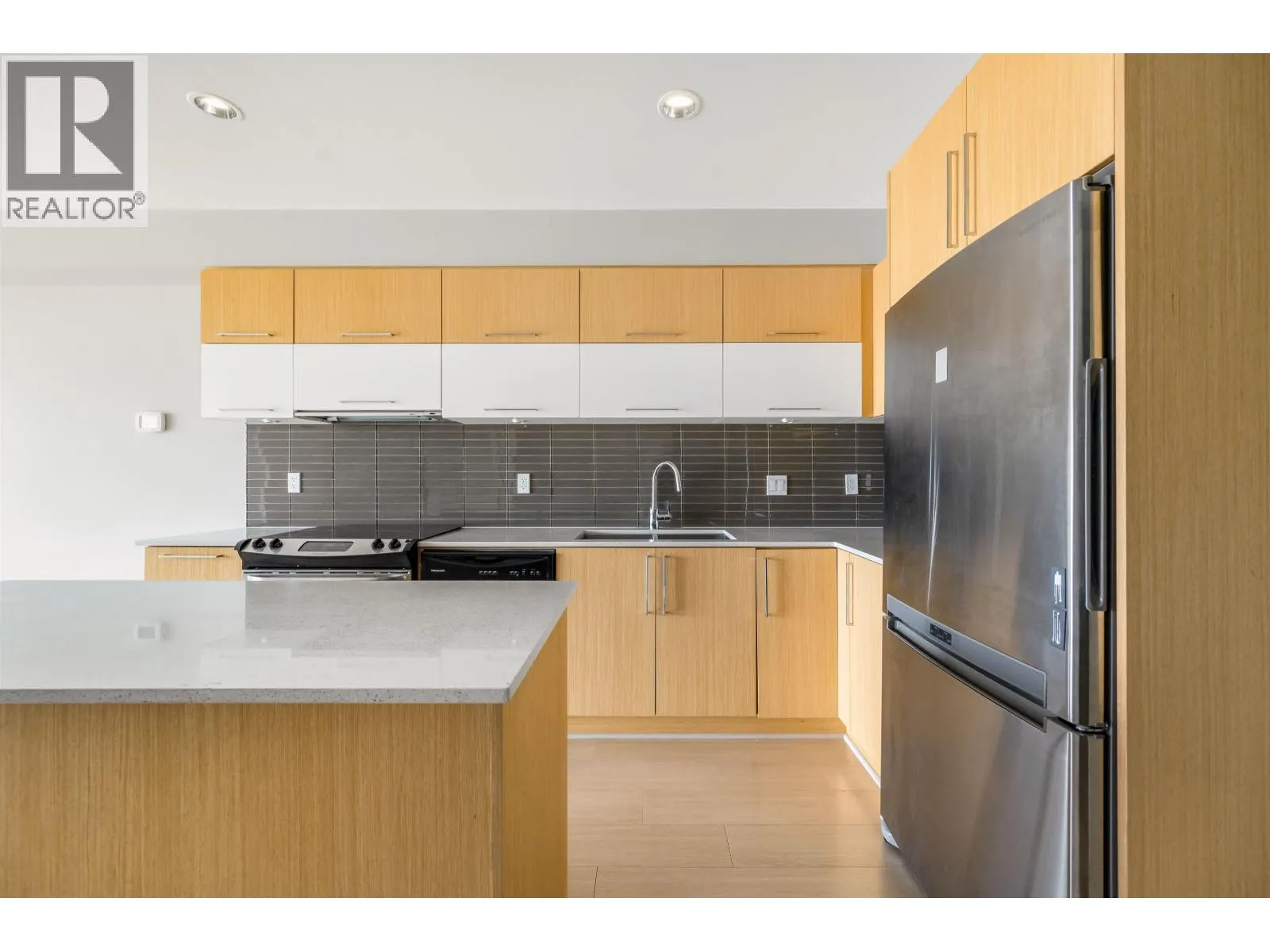 413 10020 DUNOON DRIVE