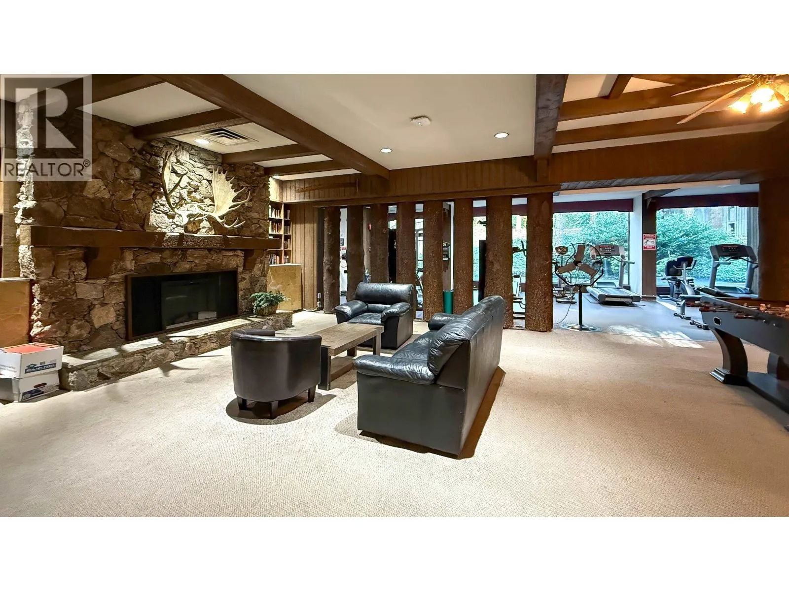 303 3737 BARTLETT COURT