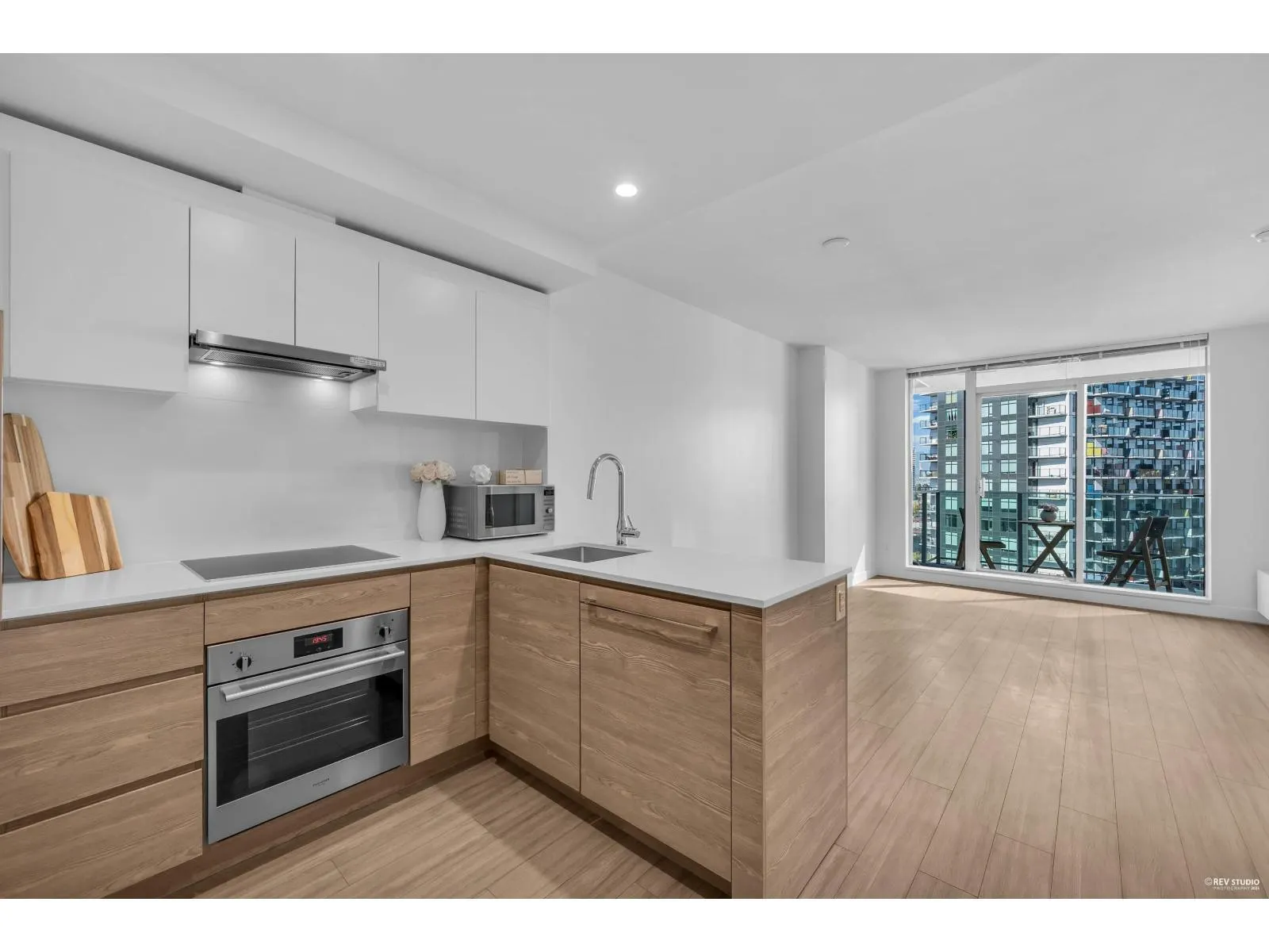 1508 13655 FRASER HIGHWAY