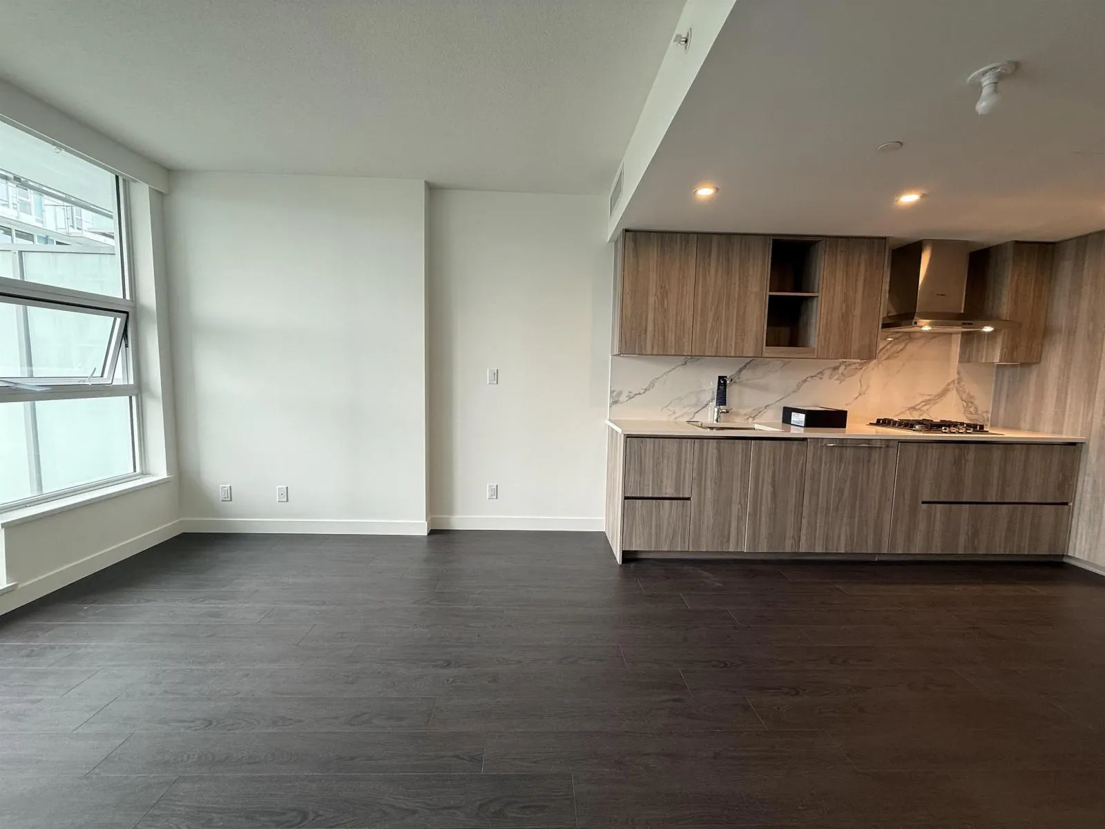 1610 13768 100TH AVENUE