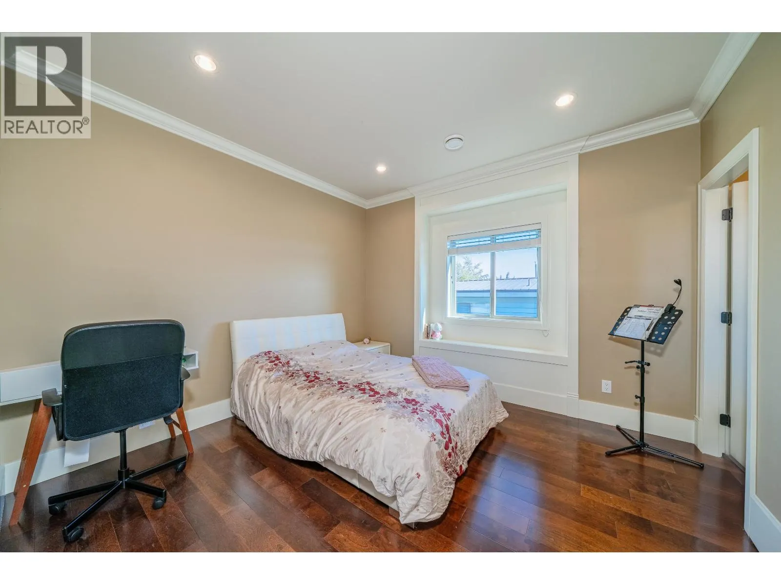 8100 FAIRLANE ROAD