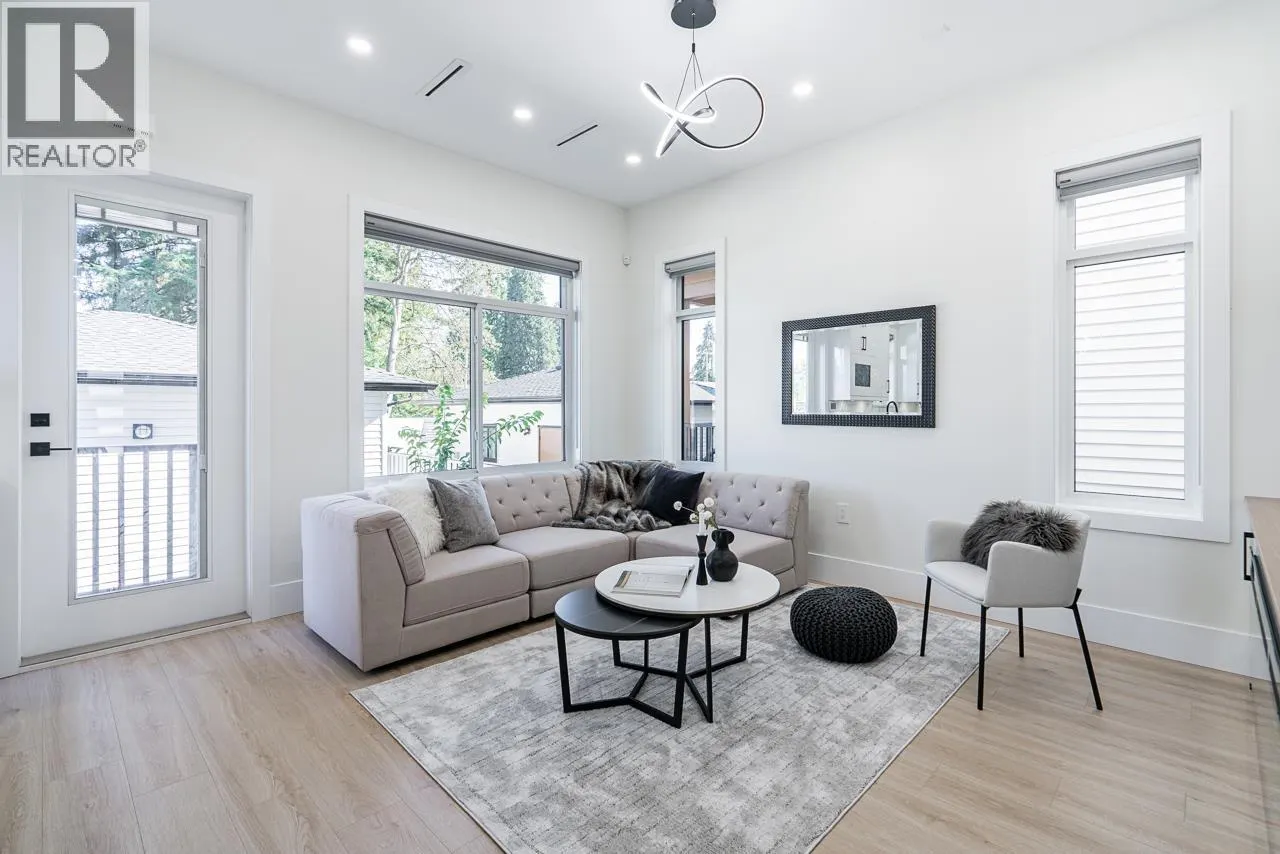1941 PRAIRIE AVENUE