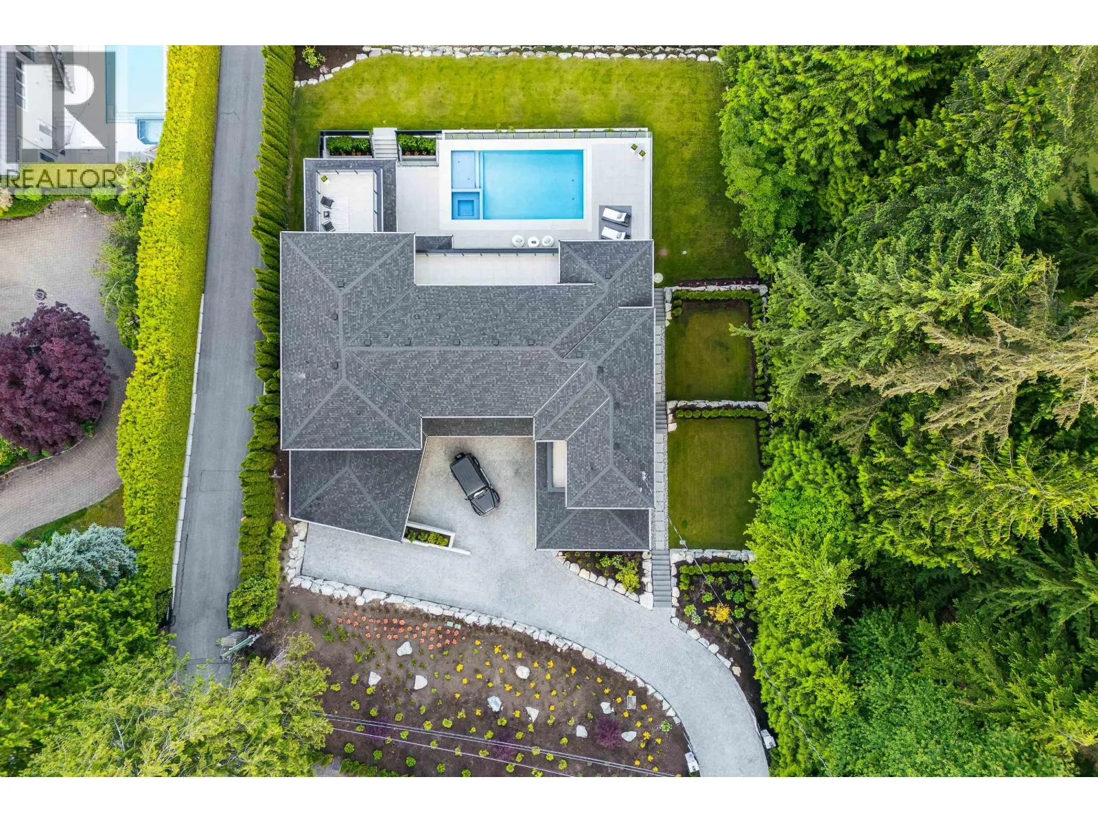 360 SOUTHBOROUGH DRIVE