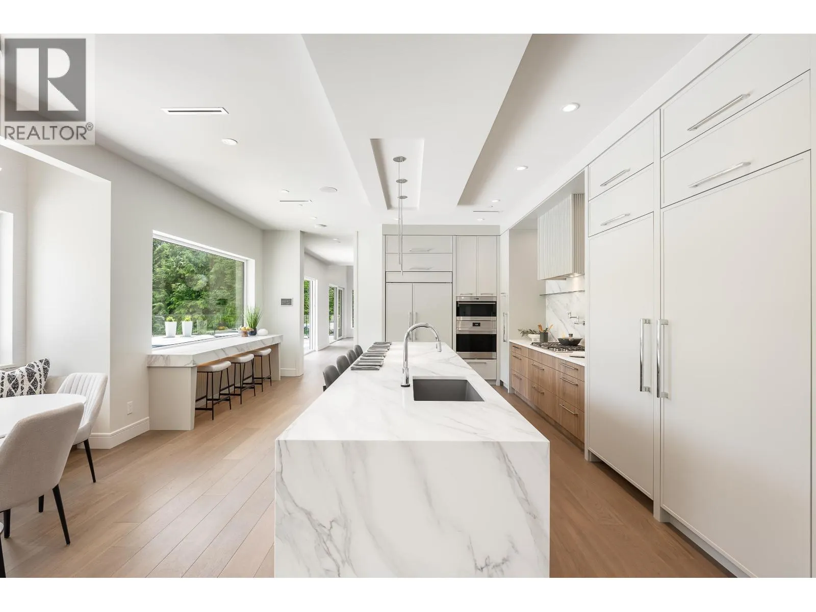360 SOUTHBOROUGH DRIVE