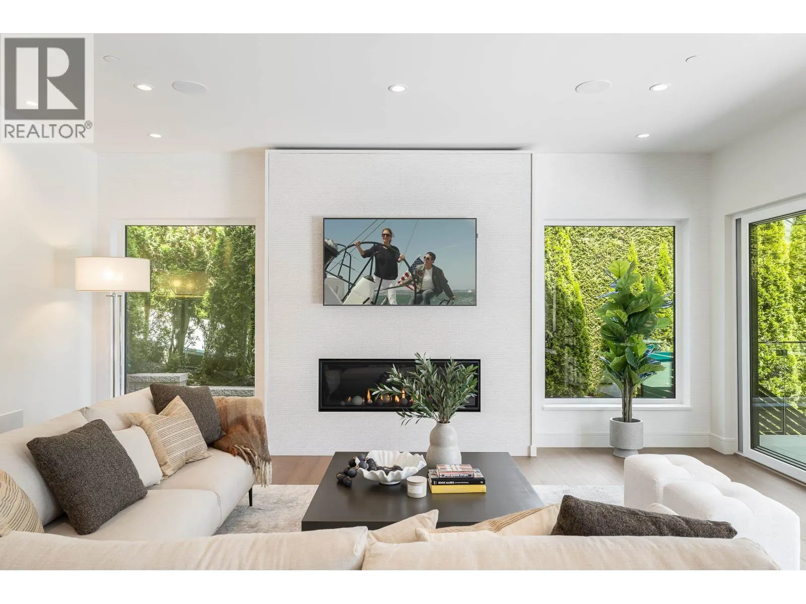 360 SOUTHBOROUGH DRIVE
