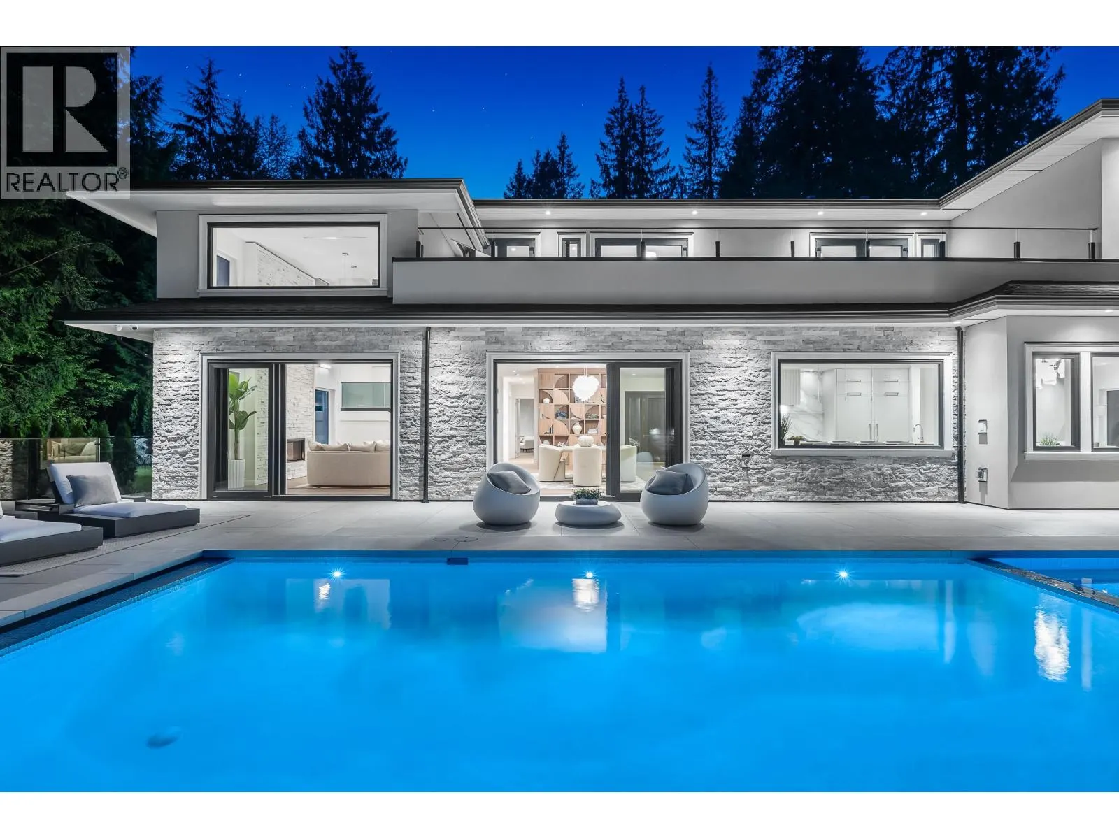 360 SOUTHBOROUGH DRIVE