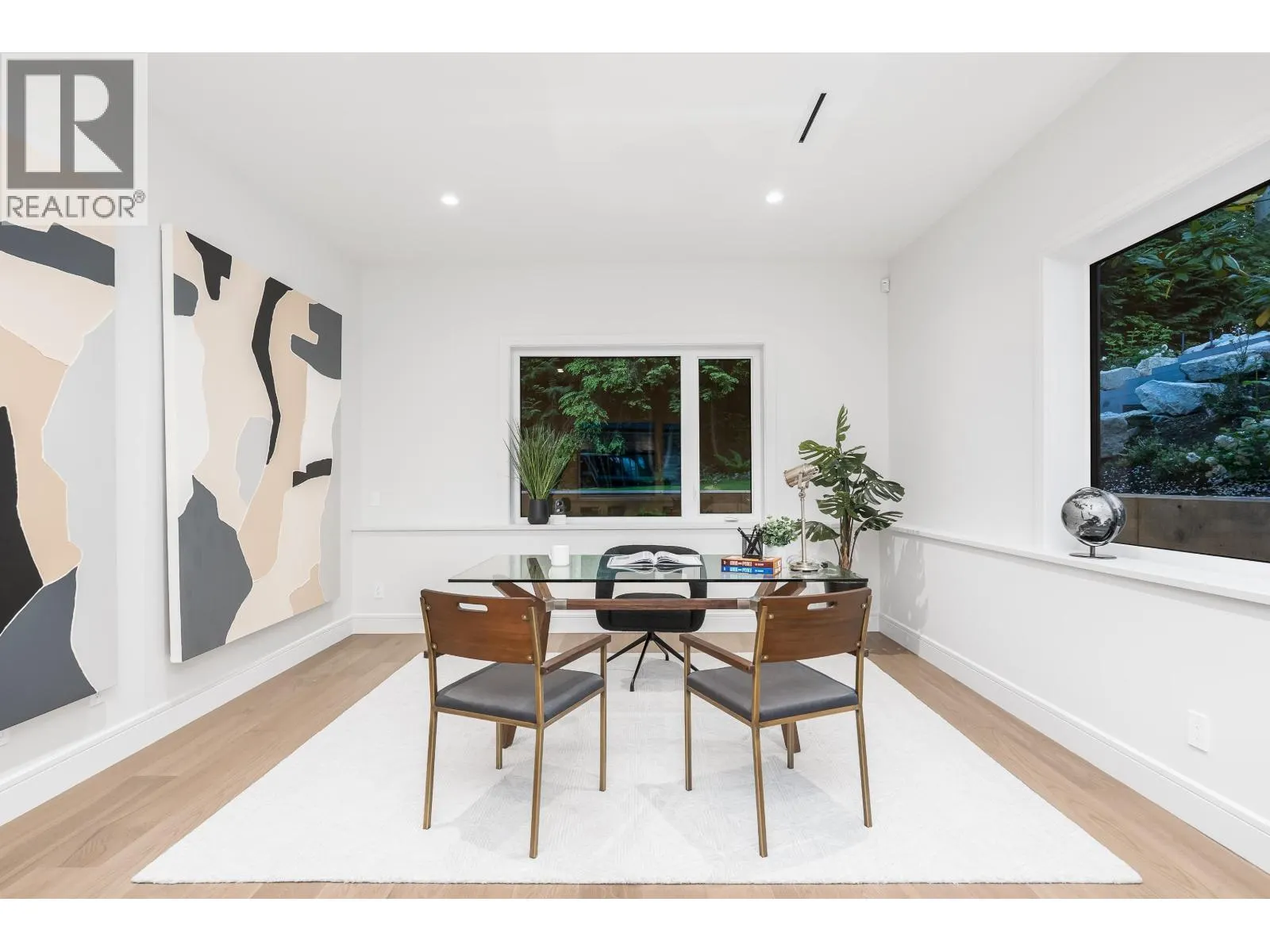 360 SOUTHBOROUGH DRIVE