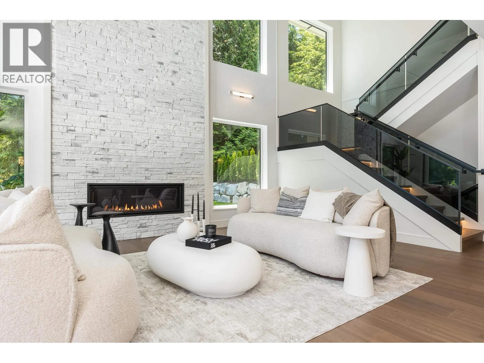 360 SOUTHBOROUGH DRIVE