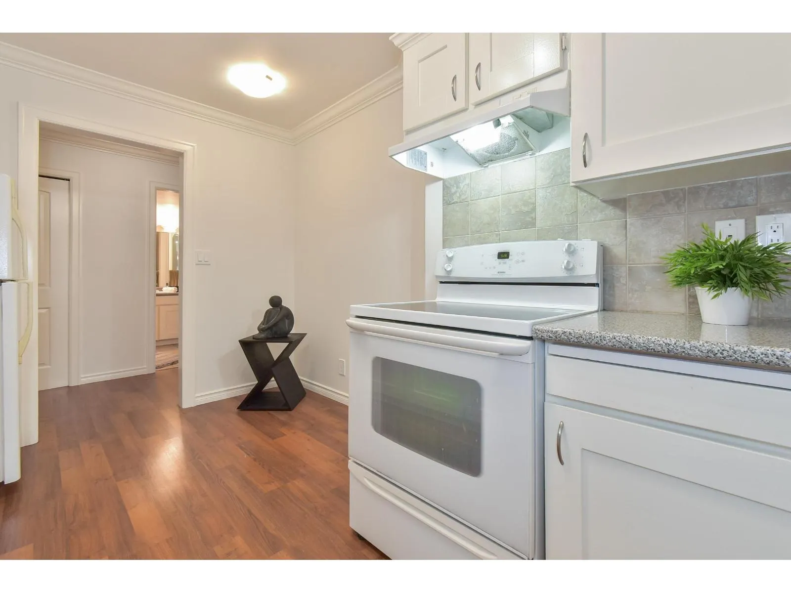 113 1740 SOUTHMERE CRESCENT