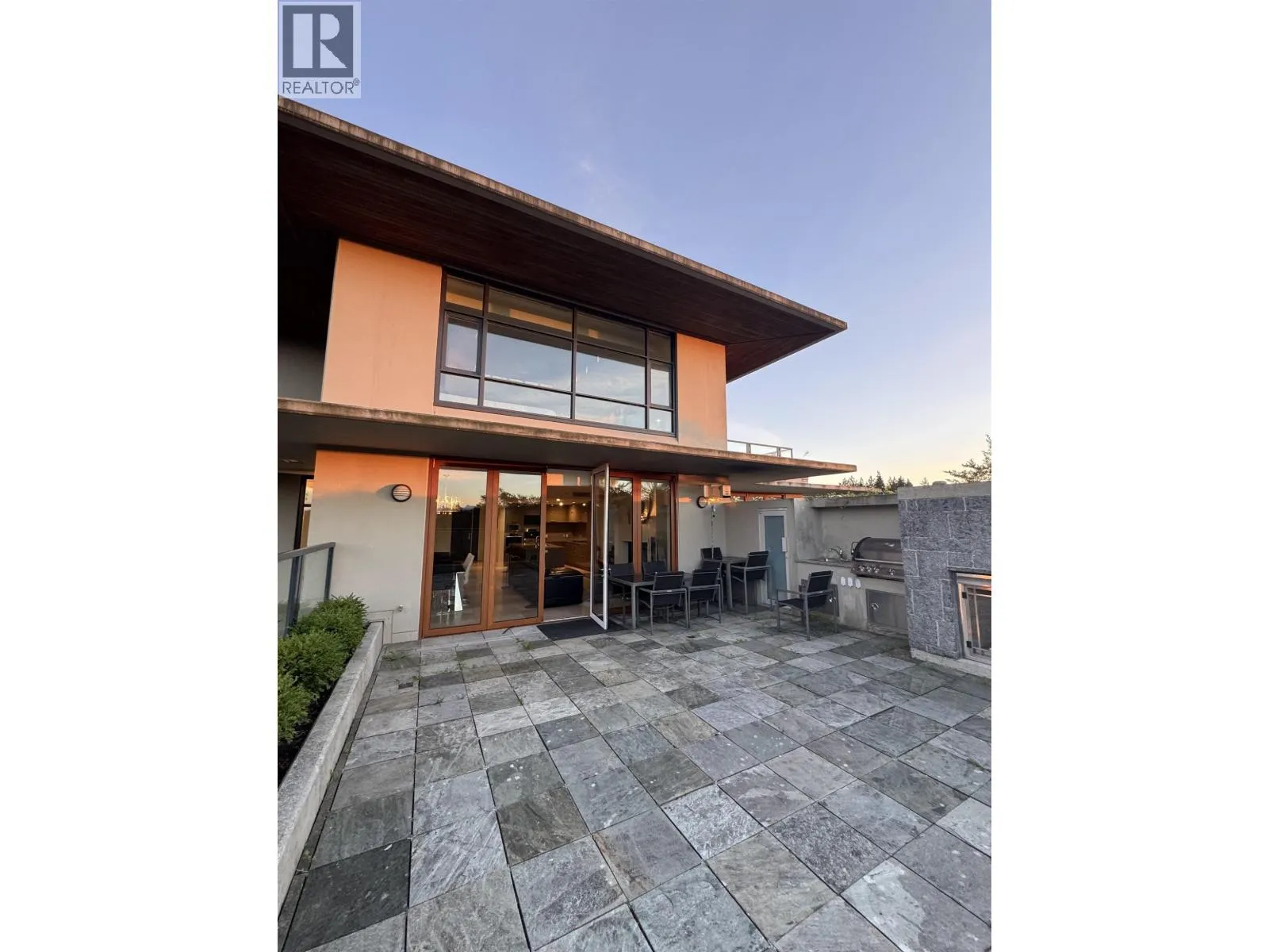 503 6093 IONA DRIVE