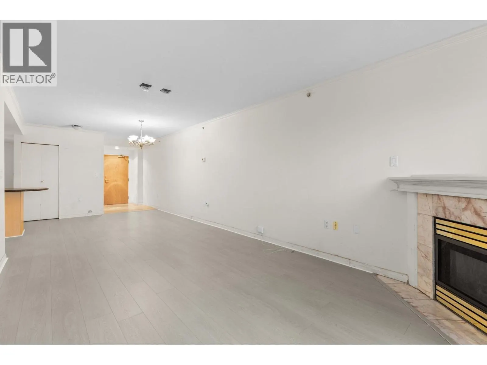 1605 6611 COONEY ROAD