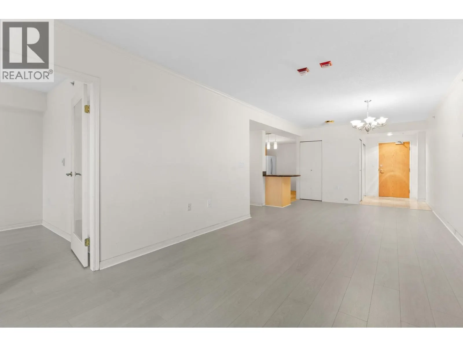 1605 6611 COONEY ROAD