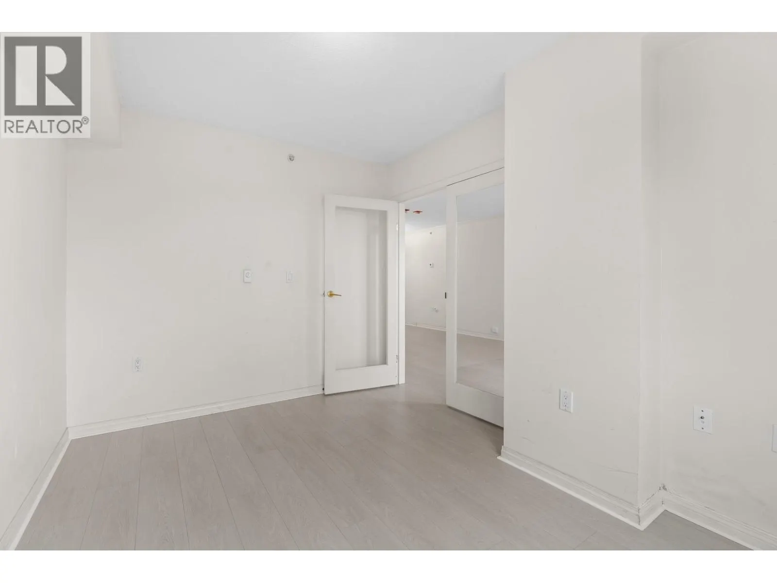 1605 6611 COONEY ROAD