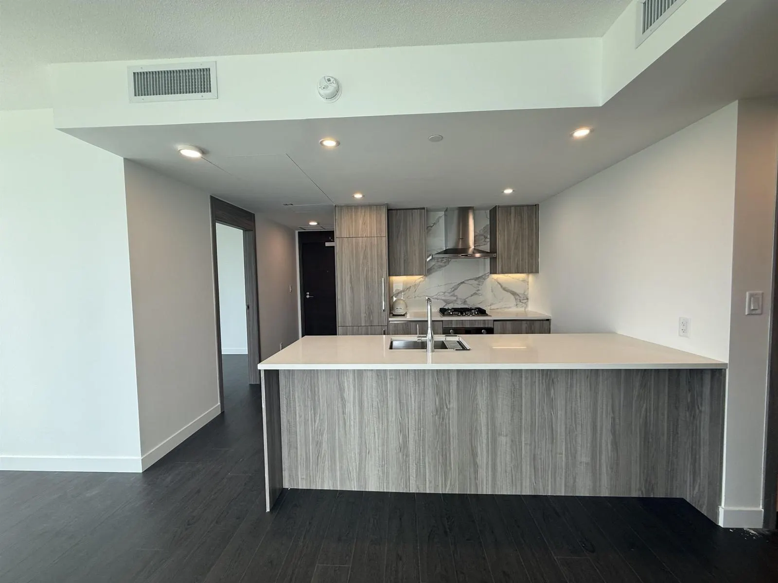 807 13768 100 AVENUE