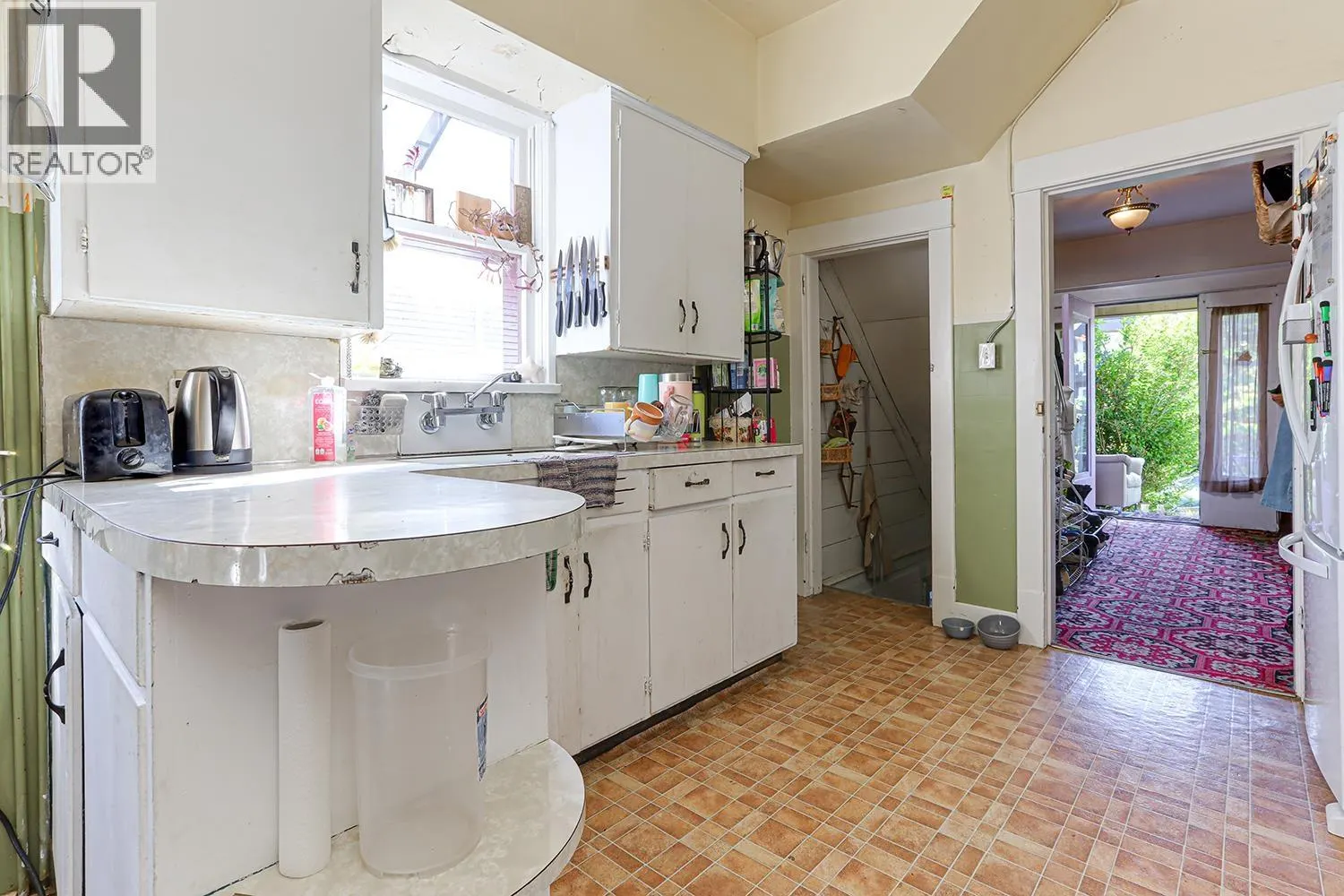 333 E13TH AVENUE