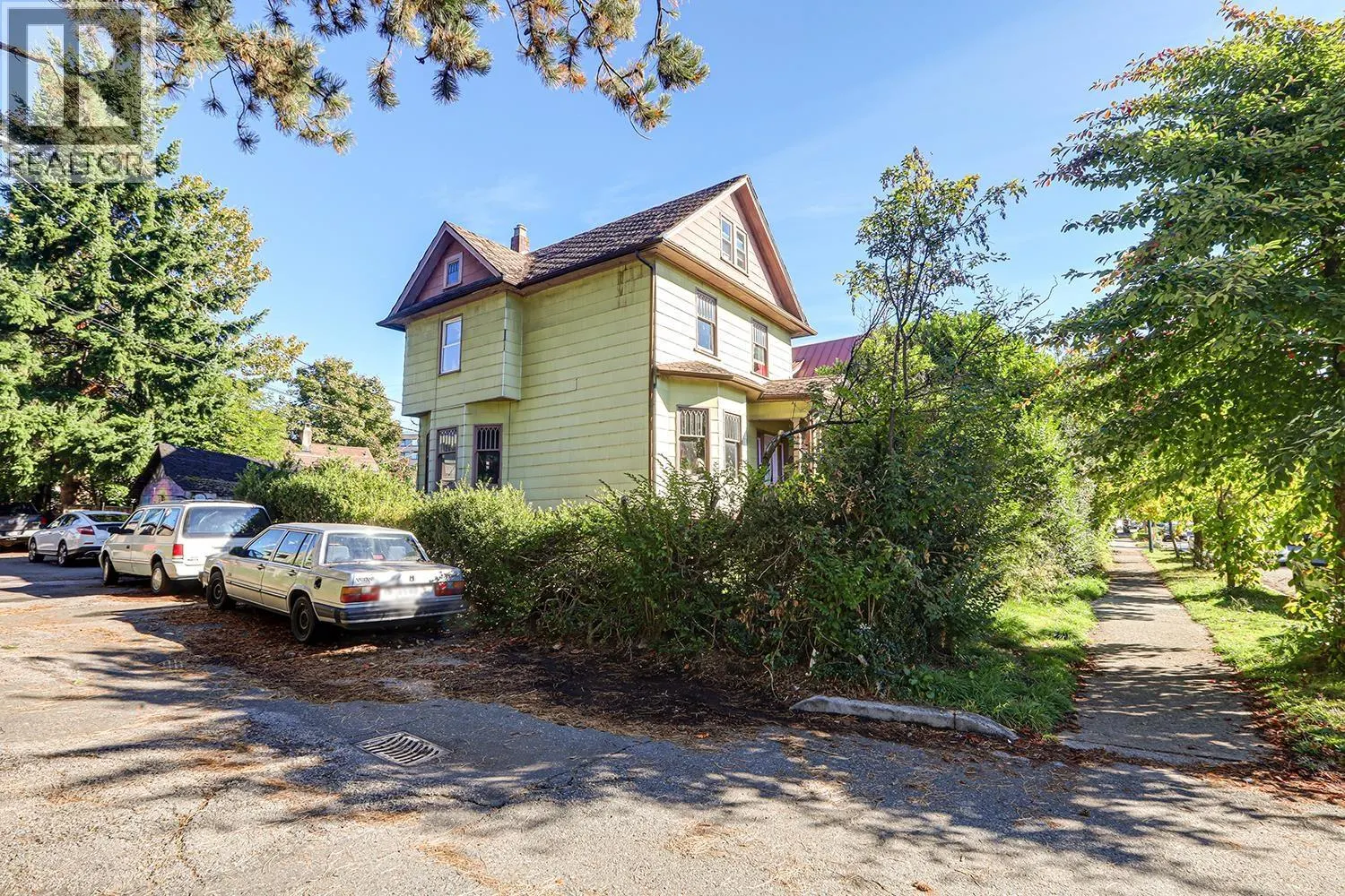 333 E13TH AVENUE