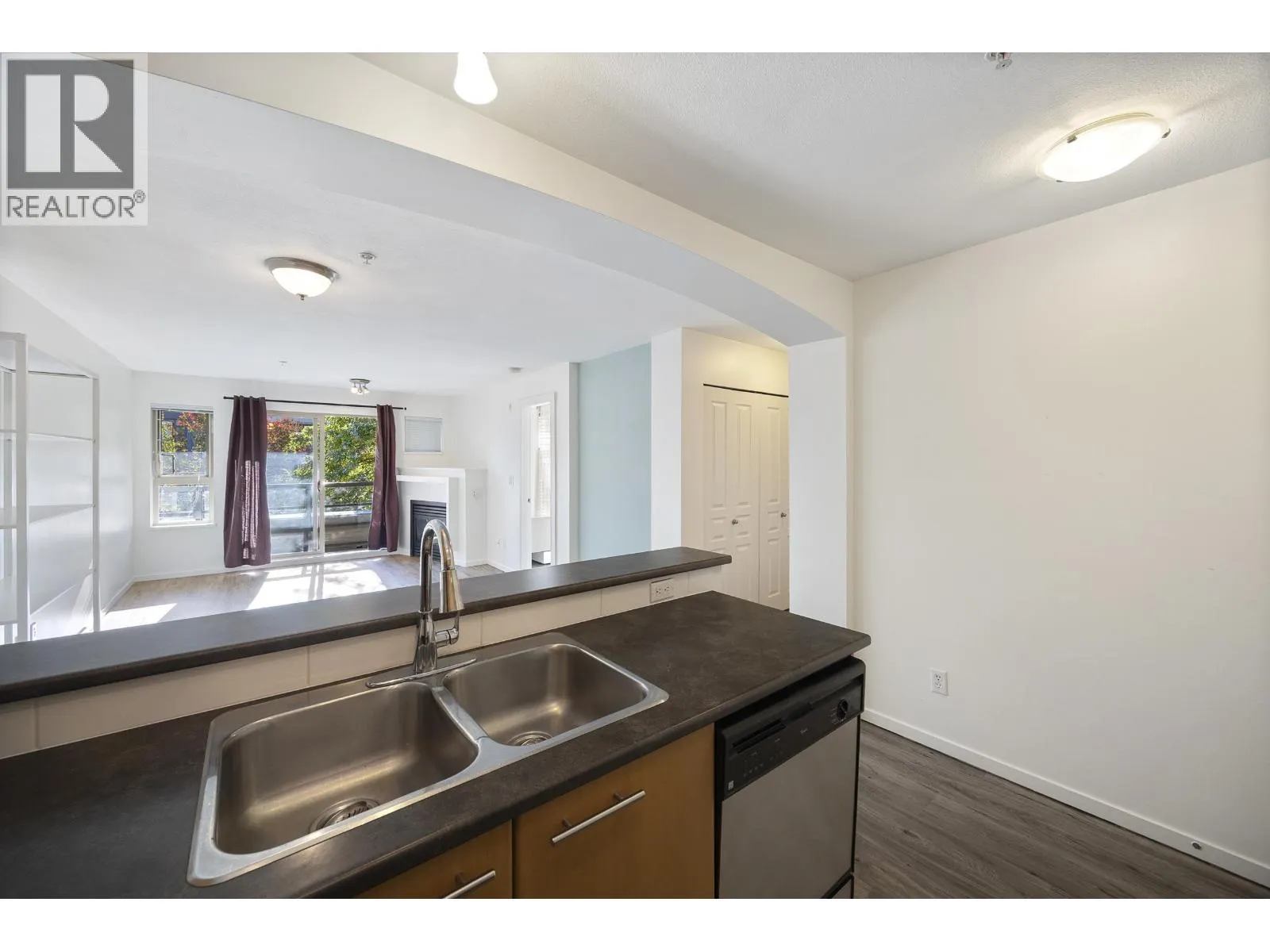 310 9339 UNIVERSITY CRESCENT